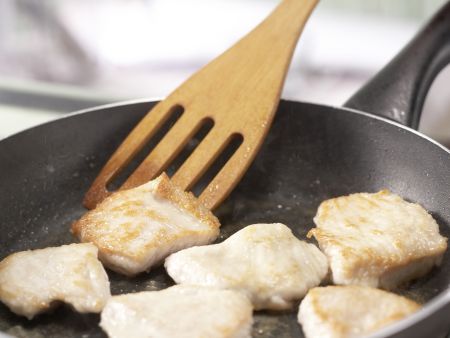 Putenschnitzel mit Pestopüree Zubereitung Schritt 4 Putenschnitzel mit Pestopüree Zubereitung Schritt 4