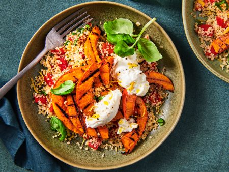 Quinoabowl mit geröstetem Kürbis