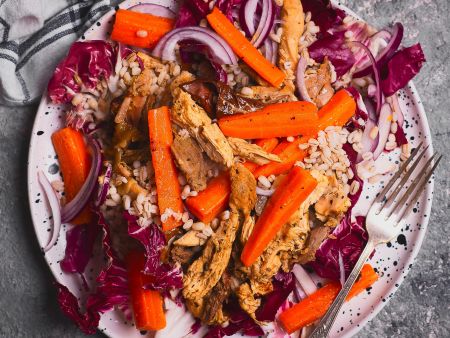 Radicchio mit Perlgraupen, gerösteten Möhren und Pute