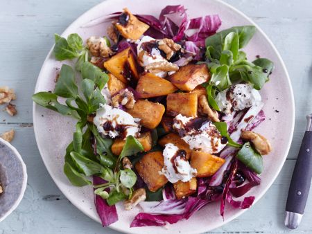 Radicchiosalat mit gebratenen Süßkartoffeln und Ricotta