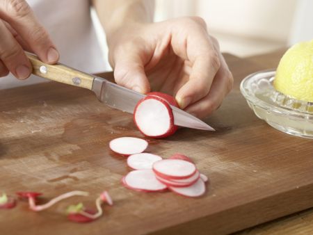 Radieschen-Kartoffel-Suppe Zubereitung Schritt 6 Radieschen-Kartoffel-Suppe Zubereitung Schritt 6