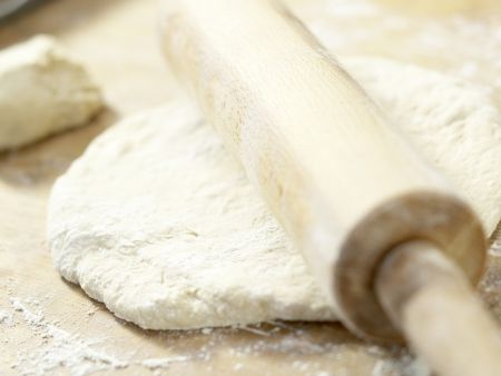 Pizza mit Räucherlachs Zubereitung Schritt 5 Pizza mit Räucherlachs Zubereitung Schritt 5