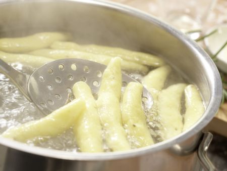 Rehrücken mit Chili-Schoko-Sauce Zubereitung Schritt 10 Rehrücken mit Chili-Schoko-Sauce Zubereitung Schritt 10