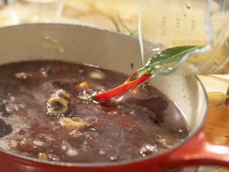 Rehrücken mit Chili-Schoko-Sauce Zubereitung Schritt 4 Rehrücken mit Chili-Schoko-Sauce Zubereitung Schritt 4