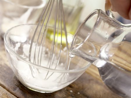 Rehrücken mit Kräuter-Nuss-Kruste Zubereitung Schritt 14 Rehrücken mit Kräuter-Nuss-Kruste Zubereitung Schritt 14