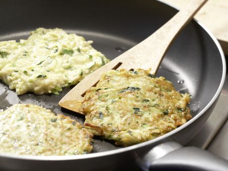 Reis-Zucchini-Puffer Zubereitung Schritt 5 Reis-Zucchini-Puffer Zubereitung Schritt 5