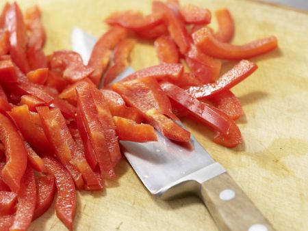Reisnudeln mit Putenbrust Zubereitung Schritt 2 Reisnudeln mit Putenbrust Zubereitung Schritt 2