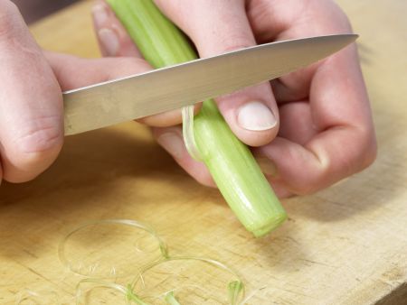 Reisnudeln mit Putenbrust Zubereitung Schritt 3 Reisnudeln mit Putenbrust Zubereitung Schritt 3