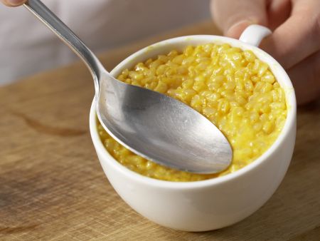 Reistürmchen mit Erbsensauce Zubereitung Schritt 6 Reistürmchen mit Erbsensauce Zubereitung Schritt 6
