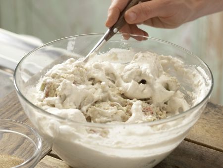 Rhabarber-Limetten-Muffins Zubereitung Schritt 5 Rhabarber-Limetten-Muffins Zubereitung Schritt 5