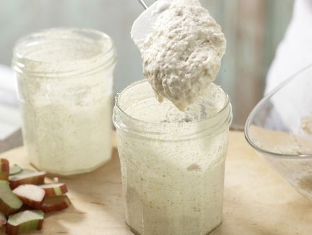 Rhabarberkuchen im Glas Zubereitung Schritt 5 Rhabarberkuchen im Glas Zubereitung Schritt 5
