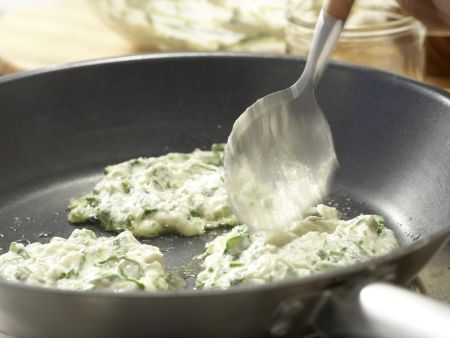 Ricotta-Spinat-Plätzchen Zubereitung Schritt 7 Ricotta-Spinat-Plätzchen Zubereitung Schritt 7