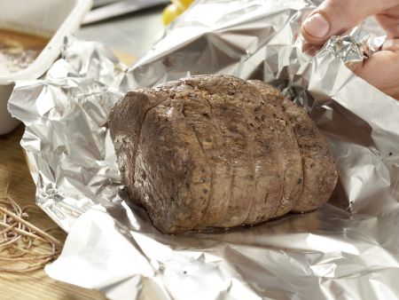 Rinderfiletbraten mit Pilzfüllung Zubereitung Schritt 12 Rinderfiletbraten mit Pilzfüllung Zubereitung Schritt 12