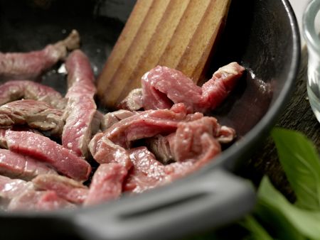 Rindfleisch-Bohnen-Wok Zubereitung Schritt 5 Rindfleisch-Bohnen-Wok Zubereitung Schritt 5