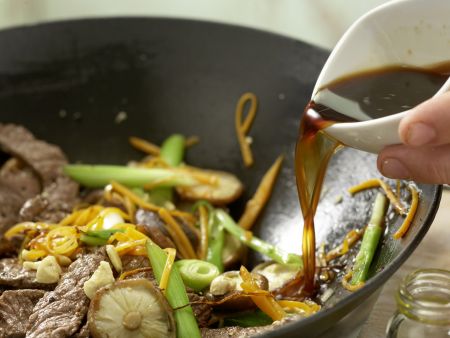 Rindfleisch-Shiitake-Wok Zubereitung Schritt 11 Rindfleisch-Shiitake-Wok Zubereitung Schritt 11