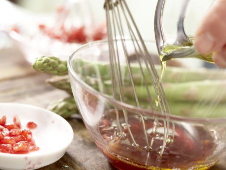 Rindfleischspieße mit grünem Spargel Zubereitung Schritt 5 Rindfleischspieße mit grünem Spargel Zubereitung Schritt 5