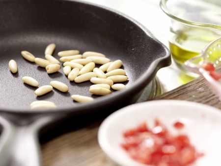 Rindfleischspieße mit grünem Spargel Zubereitung Schritt 6 Rindfleischspieße mit grünem Spargel Zubereitung Schritt 6