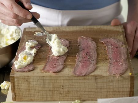 Roastbeef-Röllchen Zubereitung Schritt 5 Roastbeef-Röllchen Zubereitung Schritt 5