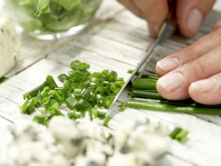 Römersalat mit Roquefort Zubereitung Schritt 6 Römersalat mit Roquefort Zubereitung Schritt 6