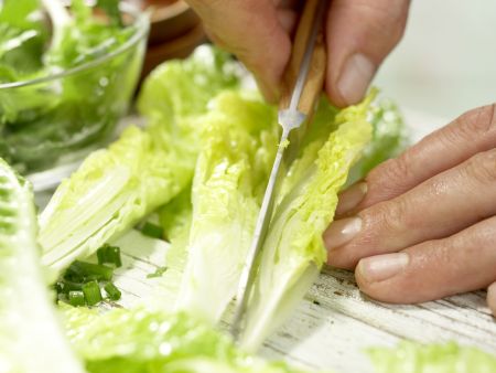 Römersalat mit Roquefort Zubereitung Schritt 8 Römersalat mit Roquefort Zubereitung Schritt 8