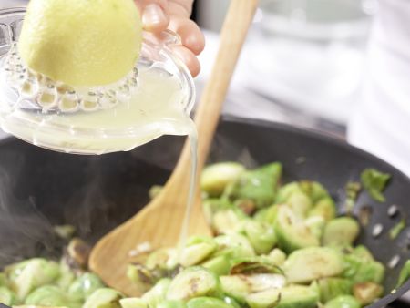 Rosenkohl-Pasta Zubereitung Schritt 7 Rosenkohl-Pasta Zubereitung Schritt 7