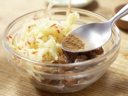 Rosinenschnecken mit Walnüssen Zubereitung Schritt 5 Rosinenschnecken mit Walnüssen Zubereitung Schritt 5