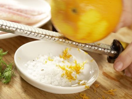 Rotbarbe auf Salate-Mix Zubereitung Schritt 7 Rotbarbe auf Salate-Mix Zubereitung Schritt 7