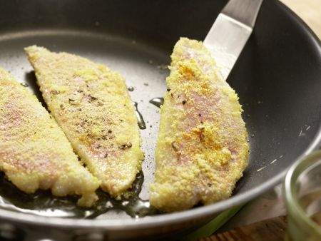 Rotbarbe auf Salate-Mix Zubereitung Schritt 9 Rotbarbe auf Salate-Mix Zubereitung Schritt 9