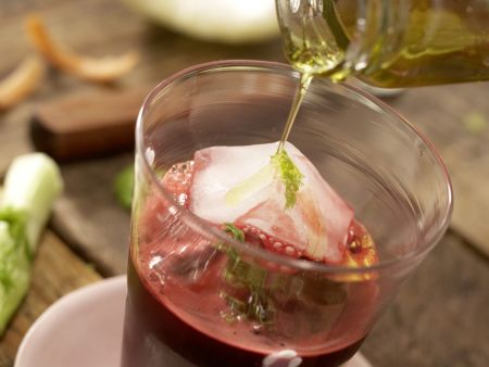 Rote-Bete-Drink Zubereitung Schritt 6 Rote-Bete-Drink Zubereitung Schritt 6