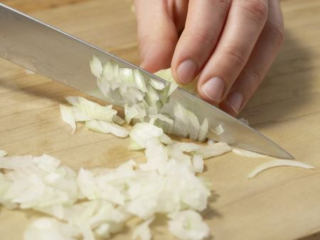Rote-Bete-Suppe mit Lebkuchengewürz Zubereitung Schritt 1 Rote-Bete-Suppe mit Lebkuchengewürz Zubereitung Schritt 1
