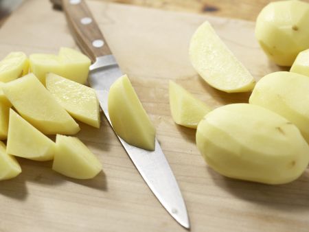 Rouladen mit Zucchinifüllung Zubereitung Schritt 6 Rouladen mit Zucchinifüllung Zubereitung Schritt 6
