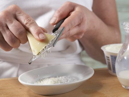 Rucola-Pfannkuchentorte Zubereitung Schritt 4 Rucola-Pfannkuchentorte Zubereitung Schritt 4