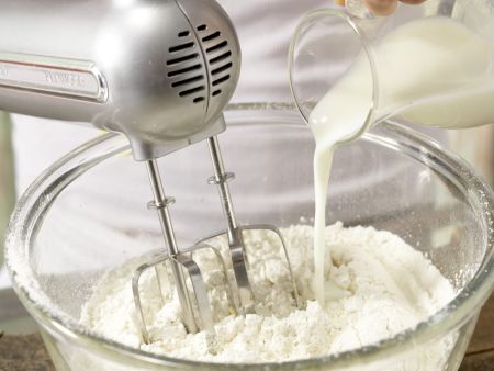 Rührteig mit Öl und Apfelmus Zubereitung Schritt 4 Rührteig mit Öl und Apfelmus Zubereitung Schritt 4