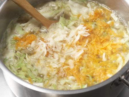 Russische Kohlsuppe "Borschtsch" – smarter Zubereitung Schritt 8 Russische Kohlsuppe "Borschtsch" – smarter Zubereitung Schritt 8