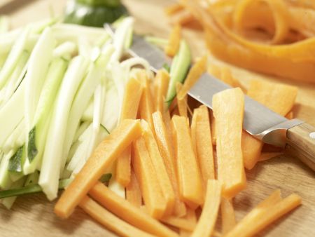 Safran-Gemüse-Suppe Zubereitung Schritt 5 Safran-Gemüse-Suppe Zubereitung Schritt 5