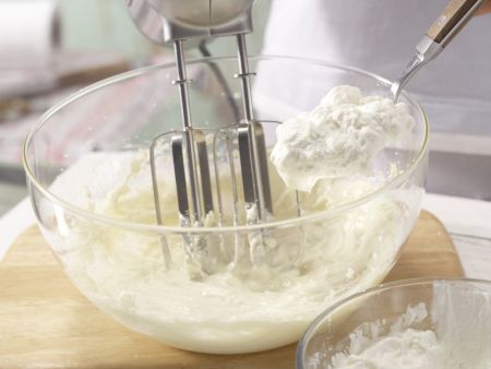 Saftige Käsekuchen-Riegel Zubereitung Schritt 1 Saftige Käsekuchen-Riegel Zubereitung Schritt 1