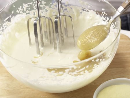 Saftige Käsekuchen-Riegel Zubereitung Schritt 2 Saftige Käsekuchen-Riegel Zubereitung Schritt 2
