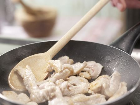 Saftige Puten-Döner Zubereitung Schritt 7 Saftige Puten-Döner Zubereitung Schritt 7