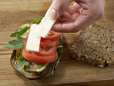 Sandwich mit Schafskäse Zubereitung Schritt 7 Sandwich mit Schafskäse Zubereitung Schritt 7