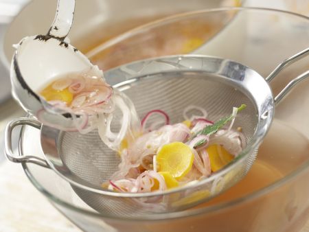 Sauerfleisch vom Seeteufel Zubereitung Schritt 6 Sauerfleisch vom Seeteufel Zubereitung Schritt 6
