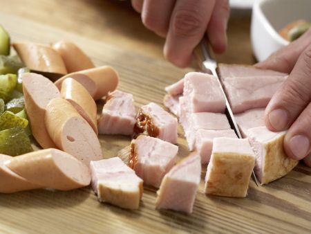 Sauerkrautsuppe mit Kassler Zubereitung Schritt 1 Sauerkrautsuppe mit Kassler Zubereitung Schritt 1