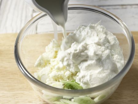 Schafskäse-Dip Zubereitung Schritt 5 Schafskäse-Dip Zubereitung Schritt 5