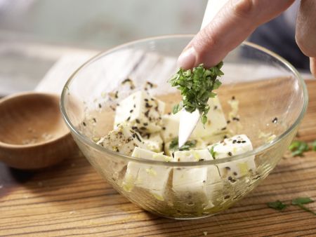 Schafskäsespieße Zubereitung Schritt 5 Schafskäsespieße Zubereitung Schritt 5