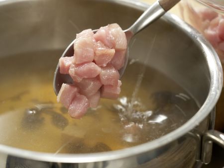 Scharf-saure Suppe Zubereitung Schritt 5 Scharf-saure Suppe Zubereitung Schritt 5