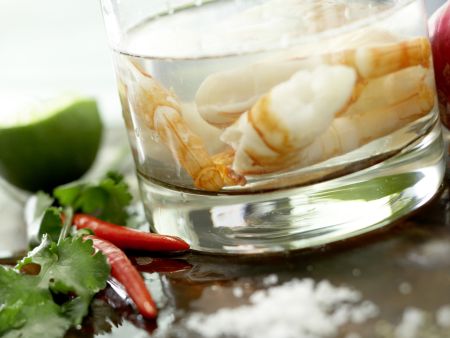 Scharfe Garnelen auf Avocadocreme Zubereitung Schritt 3 Scharfe Garnelen auf Avocadocreme Zubereitung Schritt 3