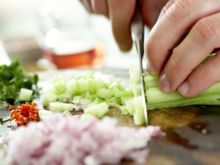 Scharfe Garnelen auf Avocadocreme Zubereitung Schritt 5 Scharfe Garnelen auf Avocadocreme Zubereitung Schritt 5