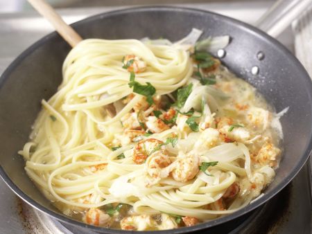 Scharfe Krebsfleisch-Pasta Zubereitung Schritt 9 Scharfe Krebsfleisch-Pasta Zubereitung Schritt 9