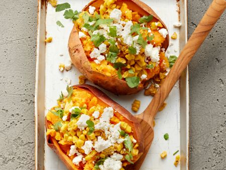 Scharfe Süßkartoffel mit Mais-Topping