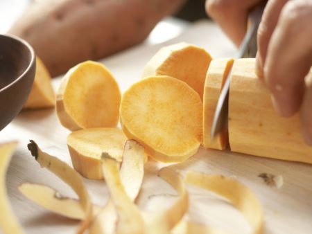 Scharfe Süßkartoffeln vom Blech Zubereitung Schritt 3 Scharfe Süßkartoffeln vom Blech Zubereitung Schritt 3