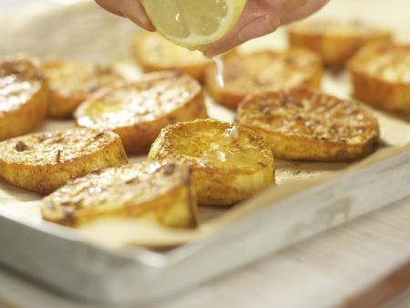 Scharfe Süßkartoffeln vom Blech Zubereitung Schritt 6 Scharfe Süßkartoffeln vom Blech Zubereitung Schritt 6